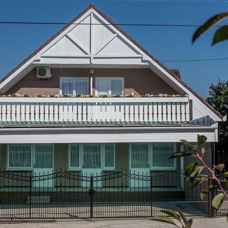 Nefelejcs Vendeghaz Hotell Toalmas Exteriör bild