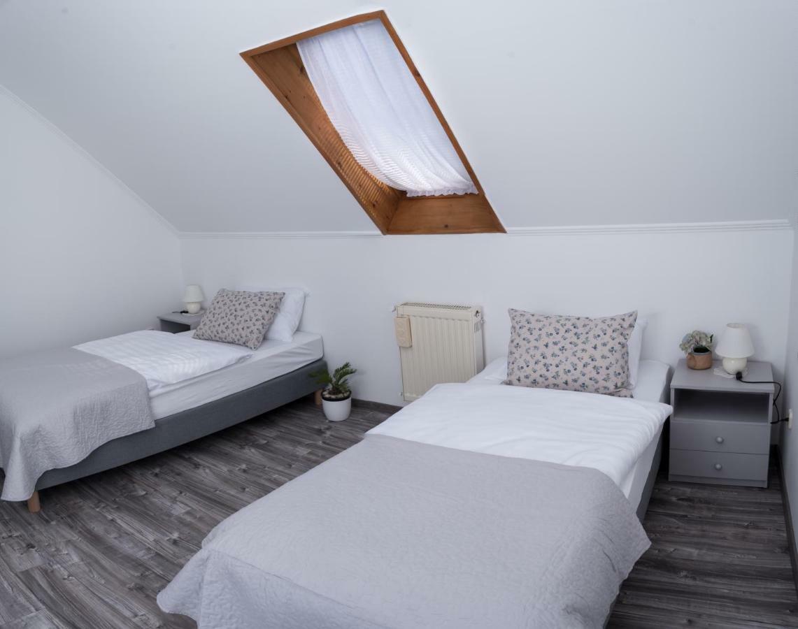 Nefelejcs Vendeghaz Hotell Toalmas Exteriör bild