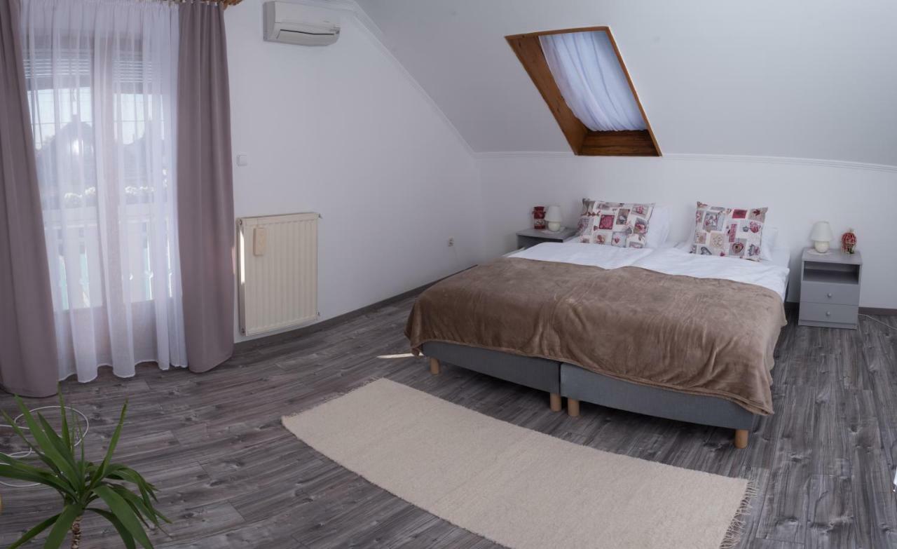 Nefelejcs Vendeghaz Hotell Toalmas Exteriör bild